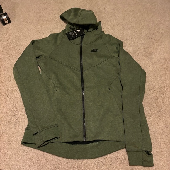 WOMEN'S NIKE SPORTSWEAR TECH FLEECE WINDRUNNER FULL-ZIP HOODIE - Picture 1 of 3